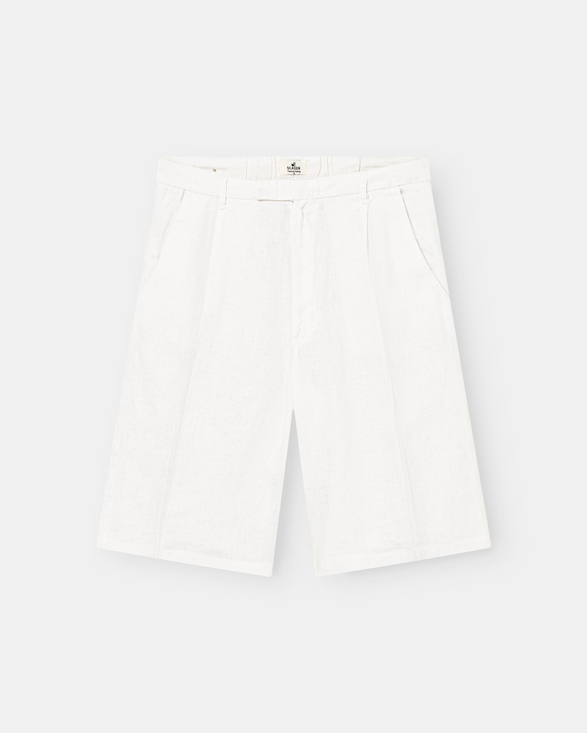 Pleated Baggy shorts White